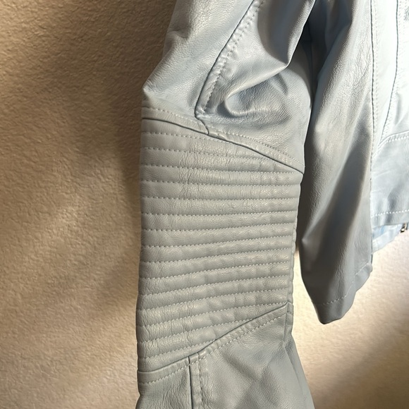 Faux leather jacket - Picture 3 of 4